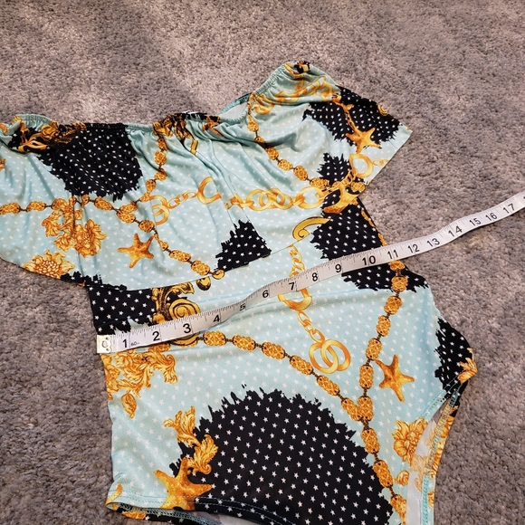 Fashionnova body suit - Picture 3 of 3